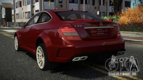 Mercedes-Benz C63 AMG Cukalo para GTA 4