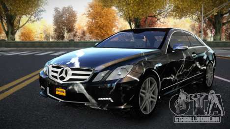 Mercedes-Benz E500 Ganexphia S9 para GTA 4