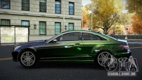 Mercedes-Benz E500 Ganexphia S11 para GTA 4