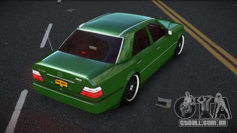 Mercedes-Benz E500 Rayric para GTA 4