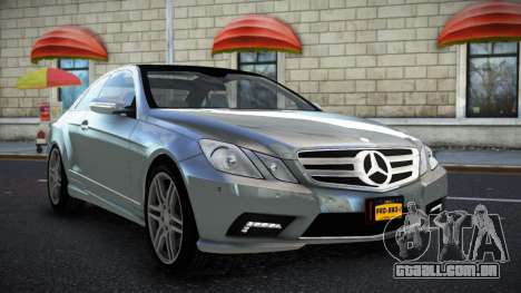 Mercedes-Benz E500 Ganexphia para GTA 4