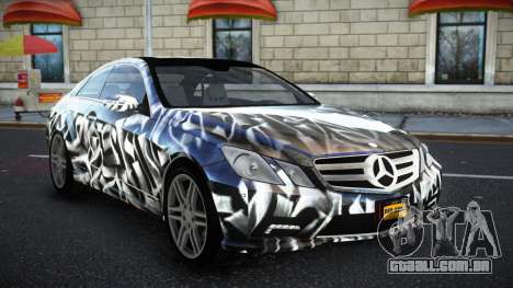 Mercedes-Benz E500 Ganexphia S5 para GTA 4
