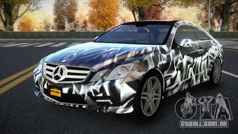 Mercedes-Benz E500 Ganexphia S5 para GTA 4