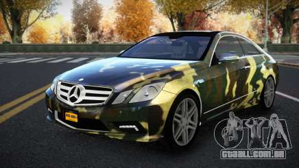 Mercedes-Benz E500 Ganexphia S10 para GTA 4
