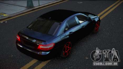 Mercedes-Benz E63 AMG Lufquxis para GTA 4
