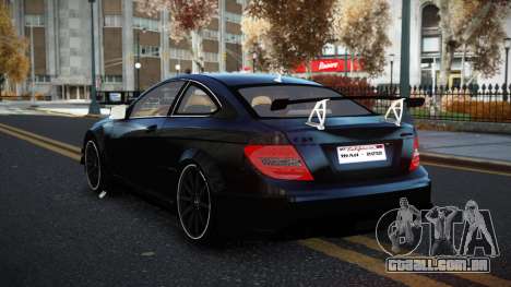 Mercedes-Benz C63 AMG Wecjoziw para GTA 4