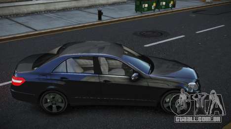 Mercedes-Benz E63 AMG Kipofil para GTA 4