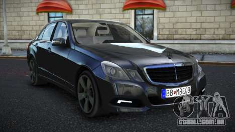 Mercedes-Benz E63 AMG Kipofil para GTA 4
