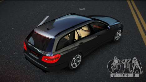 Mercedes-Benz E-class Huquy para GTA 4