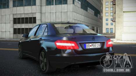 Mercedes-Benz E63 AMG Kipofil para GTA 4