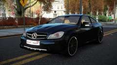 Mercedes-Benz C63 AMG Wecjoziw para GTA 4