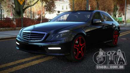 Mercedes-Benz E63 AMG Lufquxis para GTA 4