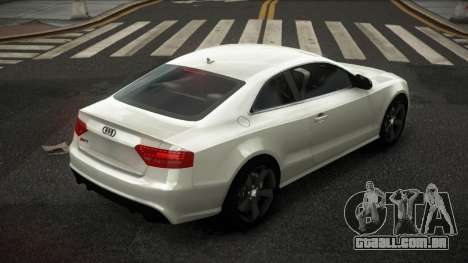 Audi RS5 Niallien para GTA 4