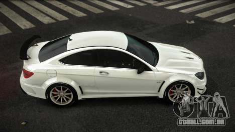 Mercedes-Benz C63 Eatian para GTA 4