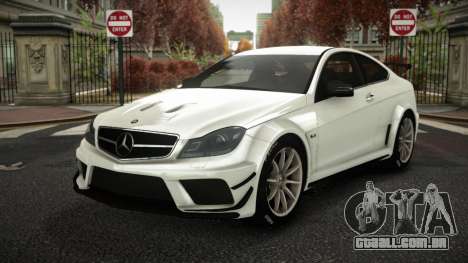 Mercedes-Benz C63 Eatian para GTA 4