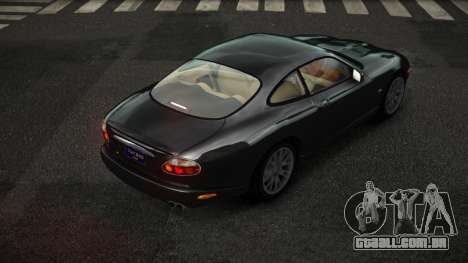 Jaguar XKR Liqin para GTA 4