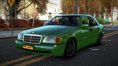 Mercedes-Benz C180 Uciz