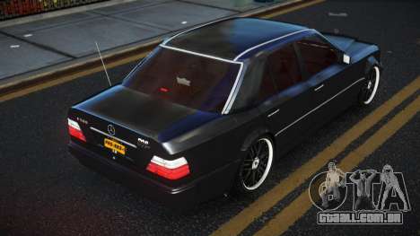 Mercedes-Benz E500 Afif para GTA 4