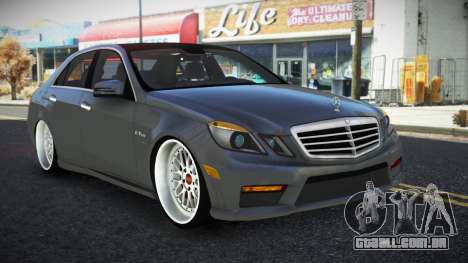 Mercedes-Benz E63 AMG Delvoyame para GTA 4