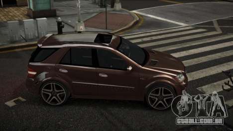 Mercedes-Benz ML63 AMG Rihjic para GTA 4