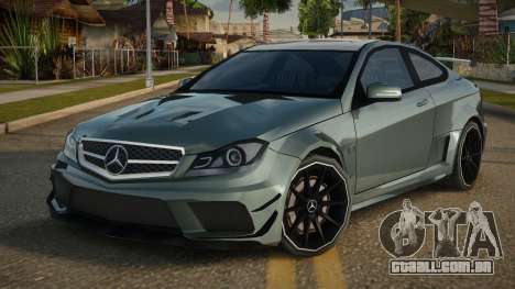 Mercedes-Benz C63 AMG Llderdan para GTA San Andreas
