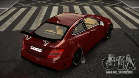 Mercedes-Benz C63 AMG Teni para GTA 4