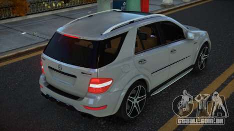 Mercedes-Benz ML63 AMG Yalhec para GTA 4