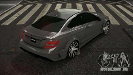 Mercedes-Benz C63 AMG Firejoq para GTA 4