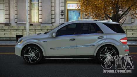 Mercedes-Benz ML63 AMG Yalhec para GTA 4