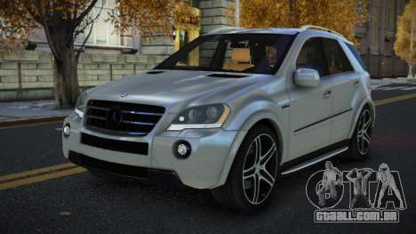 Mercedes-Benz ML63 AMG Yalhec para GTA 4