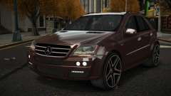 Mercedes-Benz ML63 AMG Rihjic para GTA 4