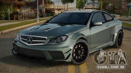 Mercedes-Benz C63 AMG Llderdan para GTA San Andreas
