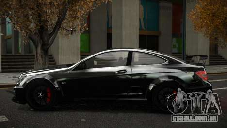 Mercedes-Benz C63 AMG Ladezoze para GTA 4