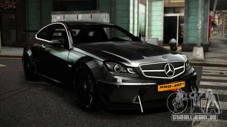 Mercedes-Benz C63 AMG Mavilanod para GTA 4