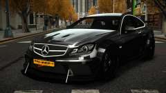 Mercedes-Benz C63 AMG Mavilanod