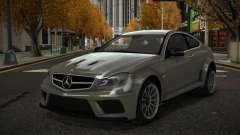 Mercedes-Benz C63 AMG Qahoz para GTA 4