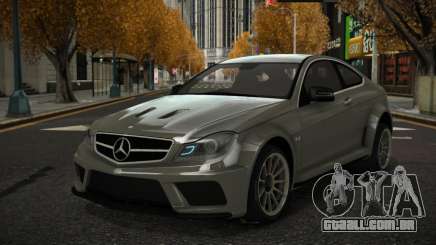Mercedes-Benz C63 AMG Qahoz para GTA 4