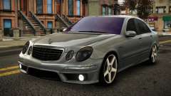 Mercedes-Benz E63 AMG Qurayedi