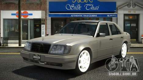 Mercedes-Benz E500 Qitunog para GTA 4