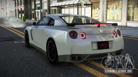 Nissan GT-R Qasowoy para GTA 4