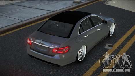 Mercedes-Benz E63 AMG Qeja para GTA 4