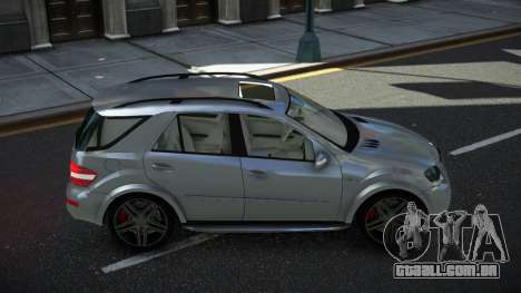 Mercedes-Benz ML63 AMG Dunkezoyo para GTA 4