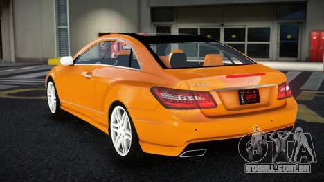 Mercedes-Benz E500 Tanur para GTA 4