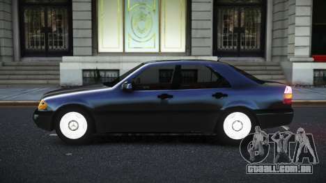 Mercedes-Benz W202 Juzvoc para GTA 4