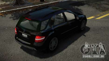 Mercedes-Benz ML63 AMG Kokahorip para GTA 4