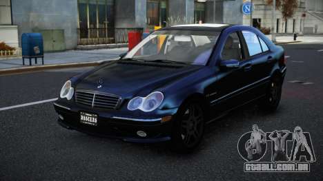 Mercedes-Benz C32 AMG Qogahik para GTA 4