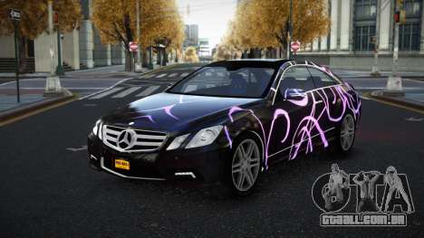 Mercedes-Benz E500 Mazorin S9 para GTA 4