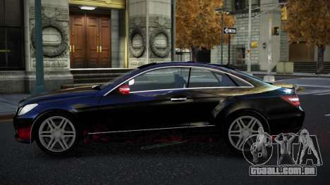 Mercedes-Benz E500 Mazorin S10 para GTA 4