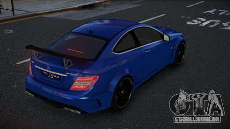 Mercedes-Benz C63 AMG Juvhoyas para GTA 4