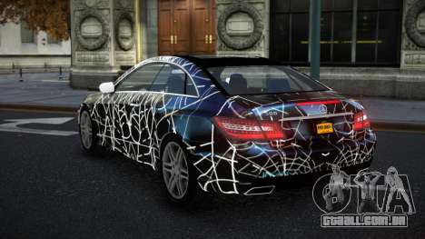 Mercedes-Benz E500 Mazorin S5 para GTA 4